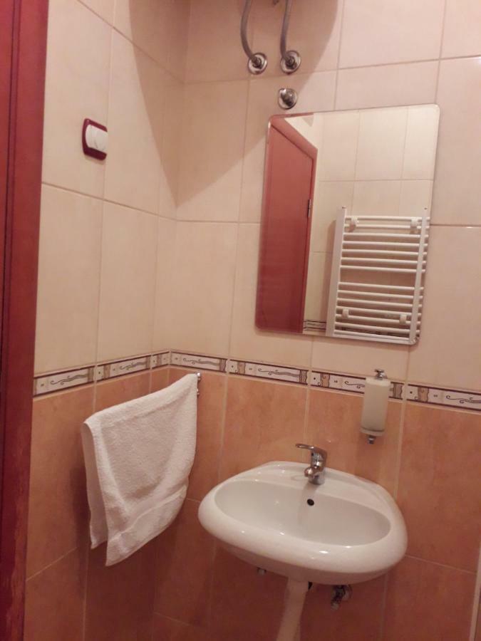 Apartman Dunja Ns 2 Novi Sad Exteriör bild